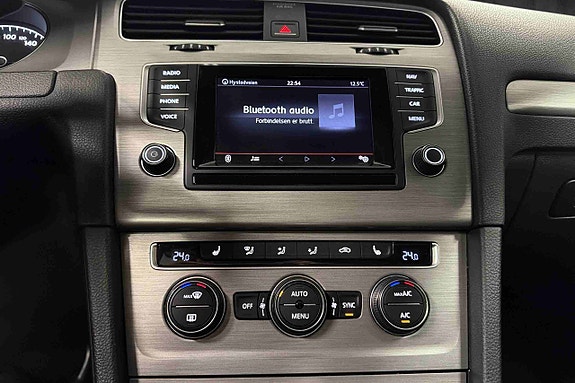 Volkswagen Golf Alltrack 17 of 24