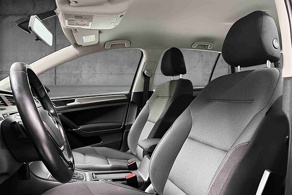 Volkswagen Golf Alltrack 9 of 24