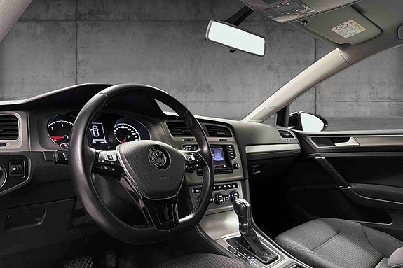 Volkswagen Golf Alltrack 10 of 24