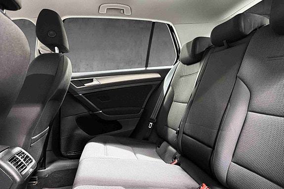 Volkswagen Golf Alltrack 22 of 24