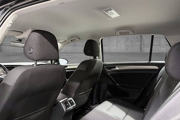 Volkswagen Golf Alltrack 23 of 24