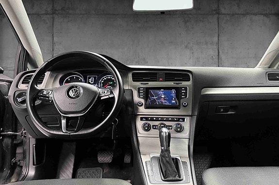Volkswagen Golf Alltrack 11 of 24