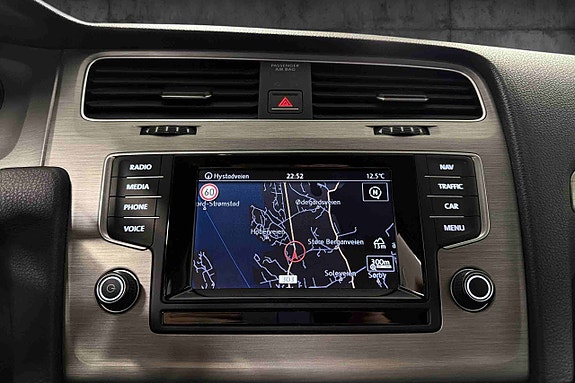 Volkswagen Golf Alltrack 15 of 24