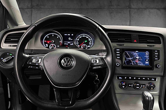 Volkswagen Golf Alltrack 12 of 24