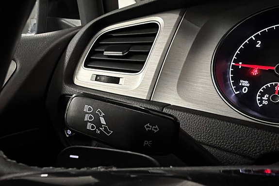 Volkswagen Golf Alltrack 21 of 24