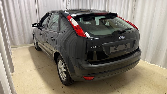 Ford Focus 7 of 13