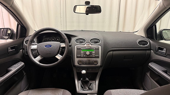 Ford Focus 10 of 13