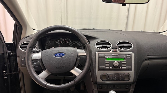 Ford Focus 13 of 13