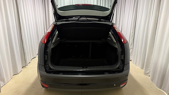 Ford Focus 12 of 13