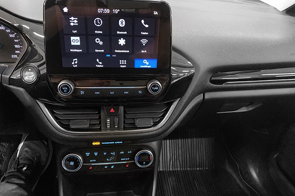 Ford Fiesta 9 of 12