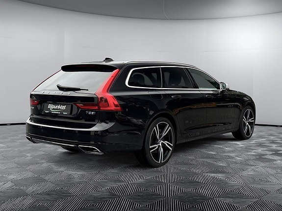 Volvo V90 13 of 23