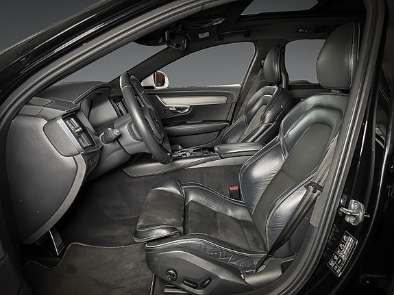 Volvo V90 3 of 23
