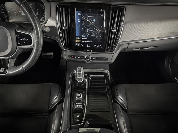 Volvo V90 18 of 23