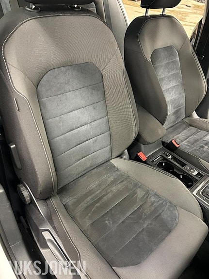 Volkswagen e-Golf VII 16 of 22