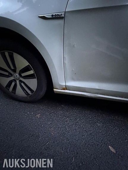 Volkswagen e-Golf VII 20 of 22
