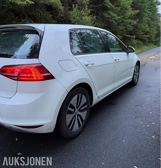 Volkswagen e-Golf VII 5 of 22