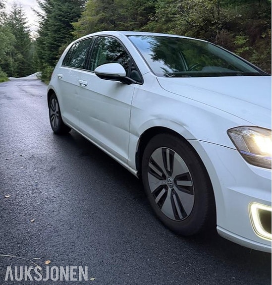 Volkswagen e-Golf VII 6 of 22