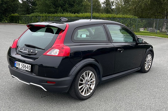 Volvo C30 4 of 16