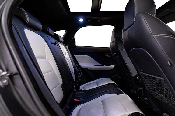 Jaguar F-PACE 23 of 30