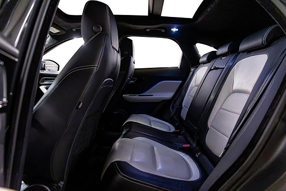 Jaguar F-PACE 5 of 30