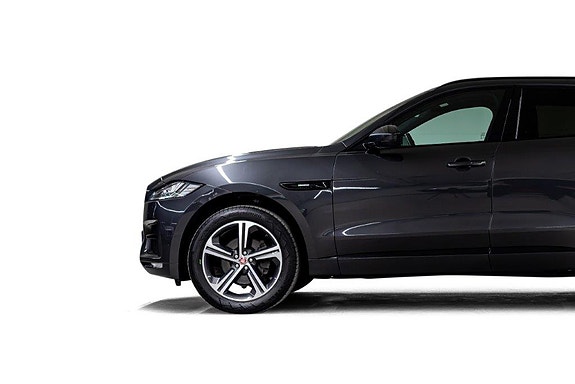 Jaguar F-PACE 9 of 30