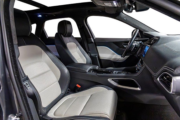 Jaguar F-PACE 25 of 30