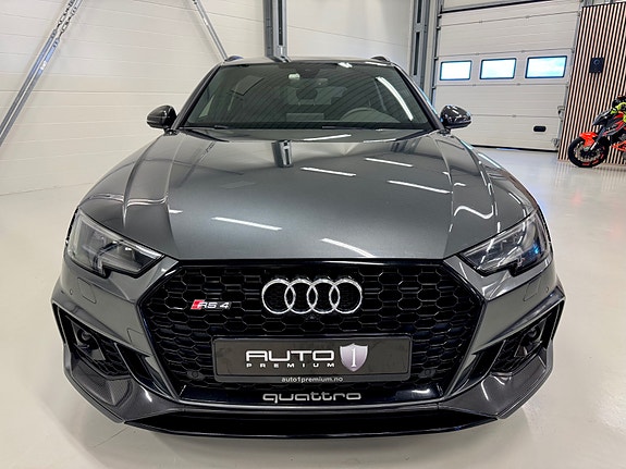 Audi RS4 12 of 30