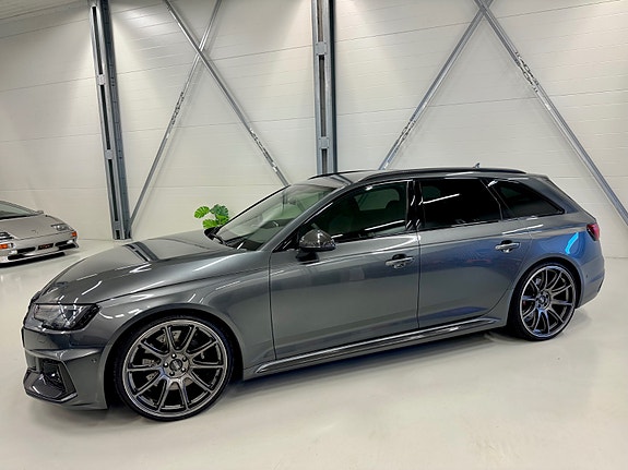 Audi RS4 4 of 30