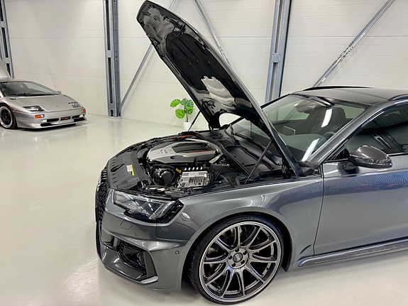 Audi RS4 18 of 30