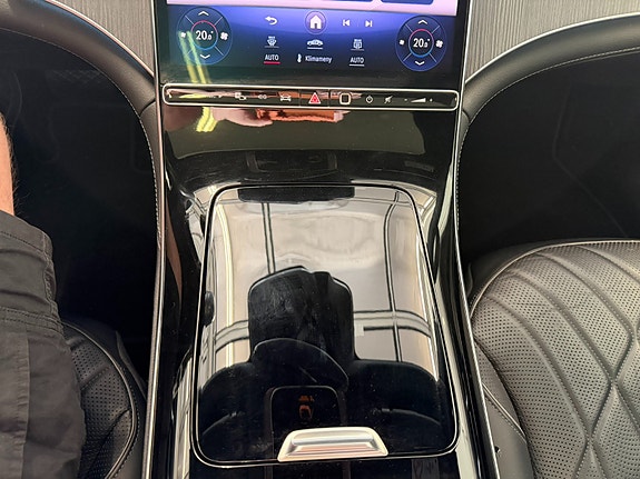 Mercedes-Benz EQS450 30 of 30