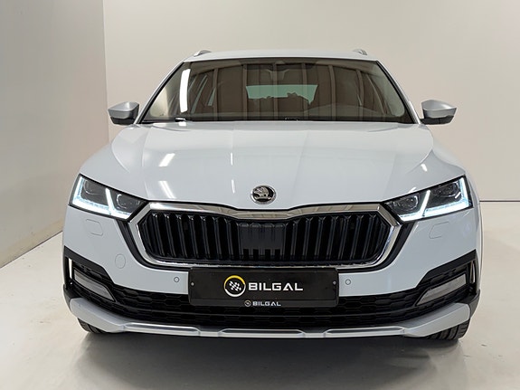 Skoda Octavia Scout 3 of 30