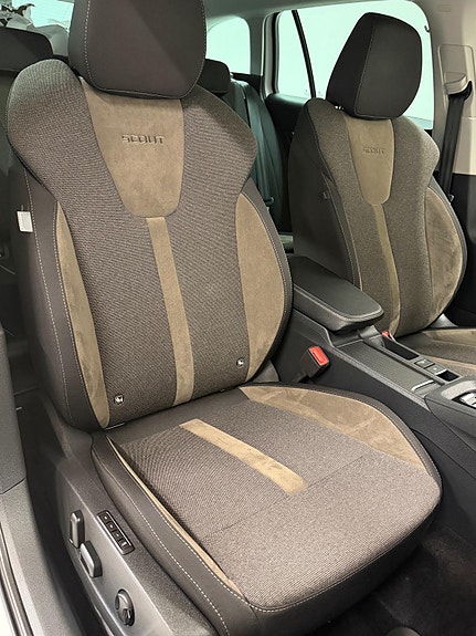 Skoda Octavia Scout 22 of 30