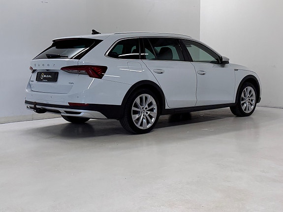 Skoda Octavia Scout 14 of 30