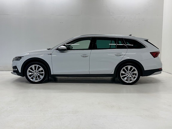 Skoda Octavia Scout 11 of 30