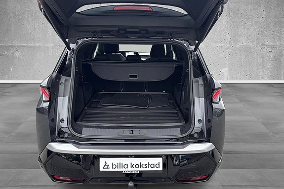 Peugeot e-5008 6 of 15