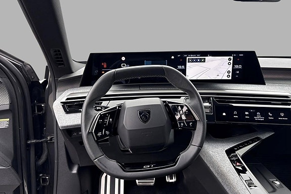 Peugeot e-5008 9 of 15