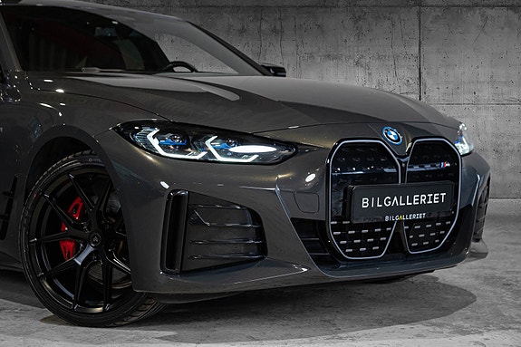 BMW i4 3 of 30