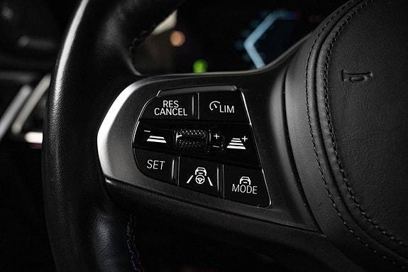 BMW i4 21 of 30