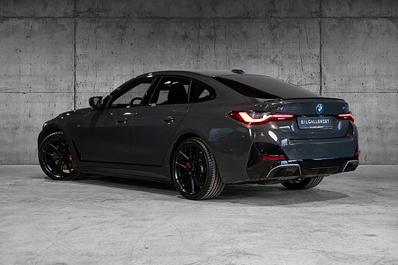 BMW i4 7 of 30