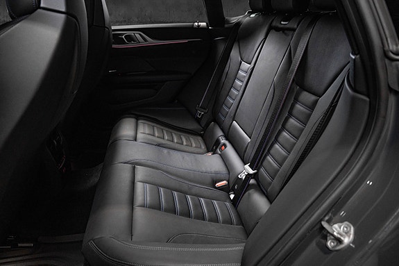 BMW i4 16 of 30