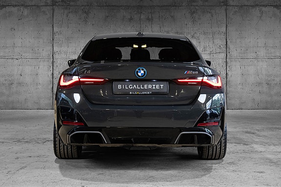 BMW i4 10 of 30