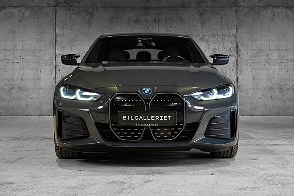 BMW i4 2 of 30