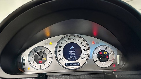Mercedes-Benz E280 15 of 30