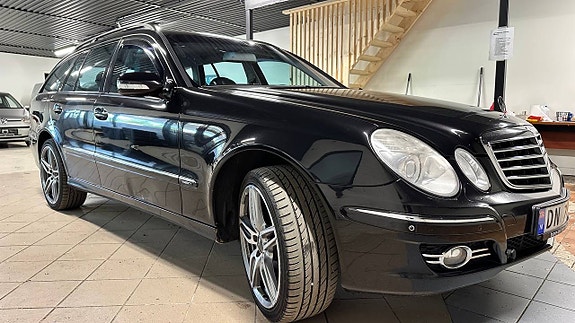 Mercedes-Benz E280 7 of 30