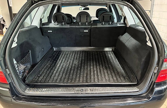 Mercedes-Benz E280 8 of 30
