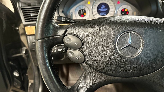Mercedes-Benz E280 18 of 30