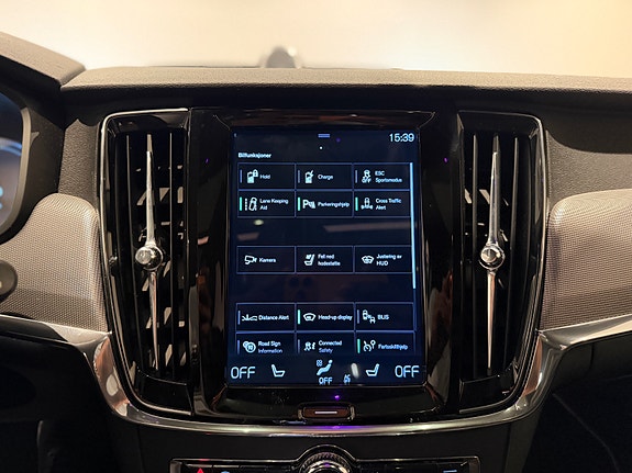 Volvo V90 30 of 30