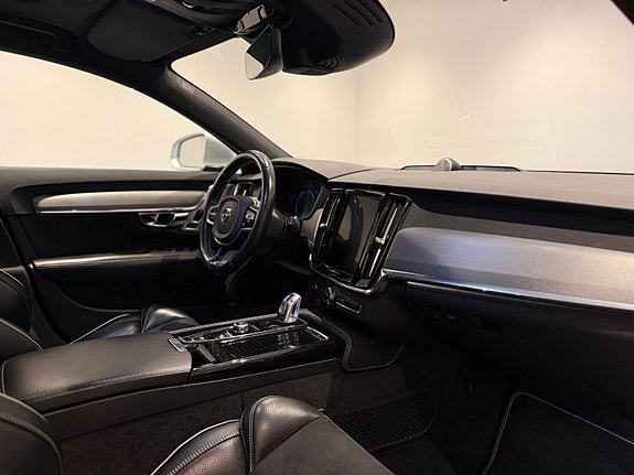 Volvo V90 12 of 30