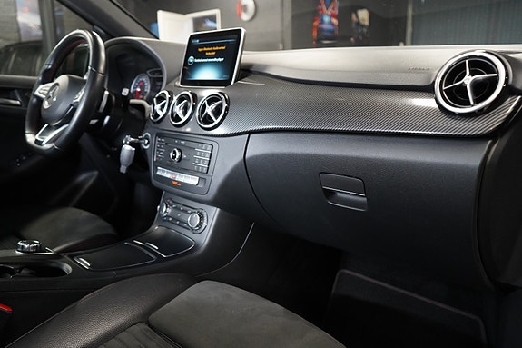 Mercedes-Benz B180 28 of 29