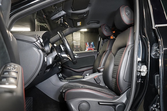 Mercedes-Benz B180 12 of 29